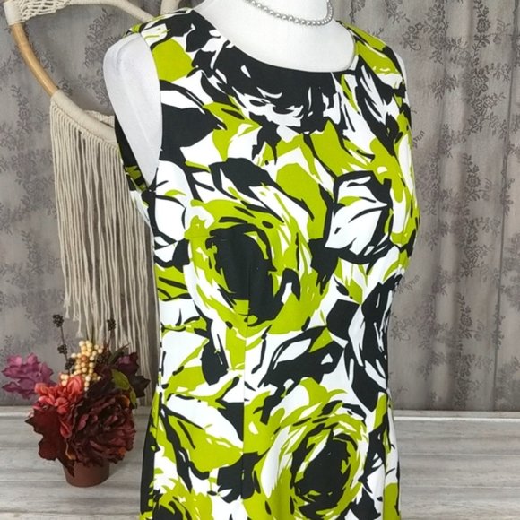 Ronni Nicole green abstract rose shift dress - Picture 9 of 11